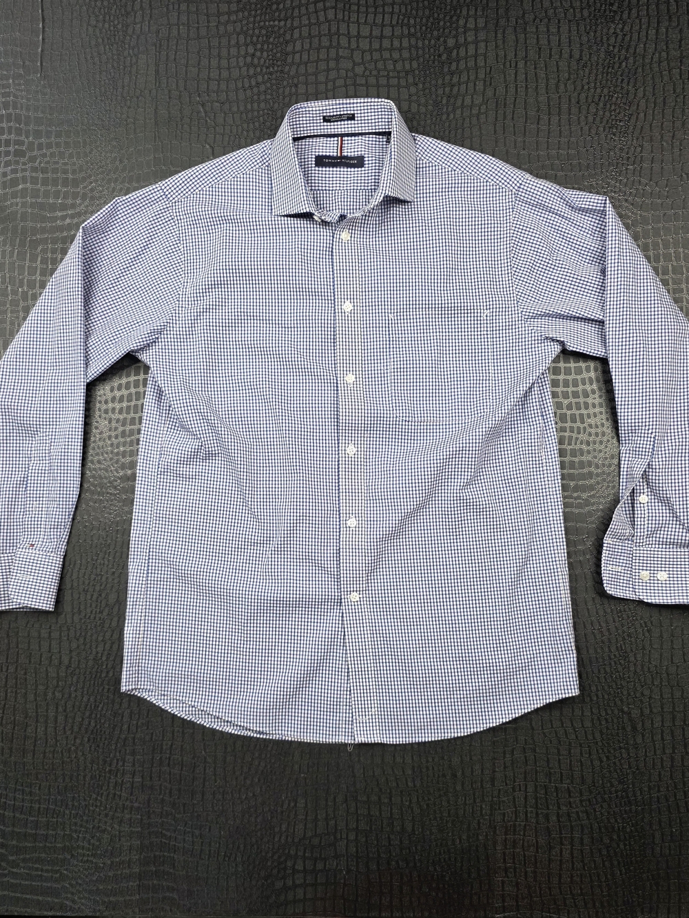 Tommy Hilfiger Regular Fit Stretch Wrinkle Free Checkered Dress Shirt Size M